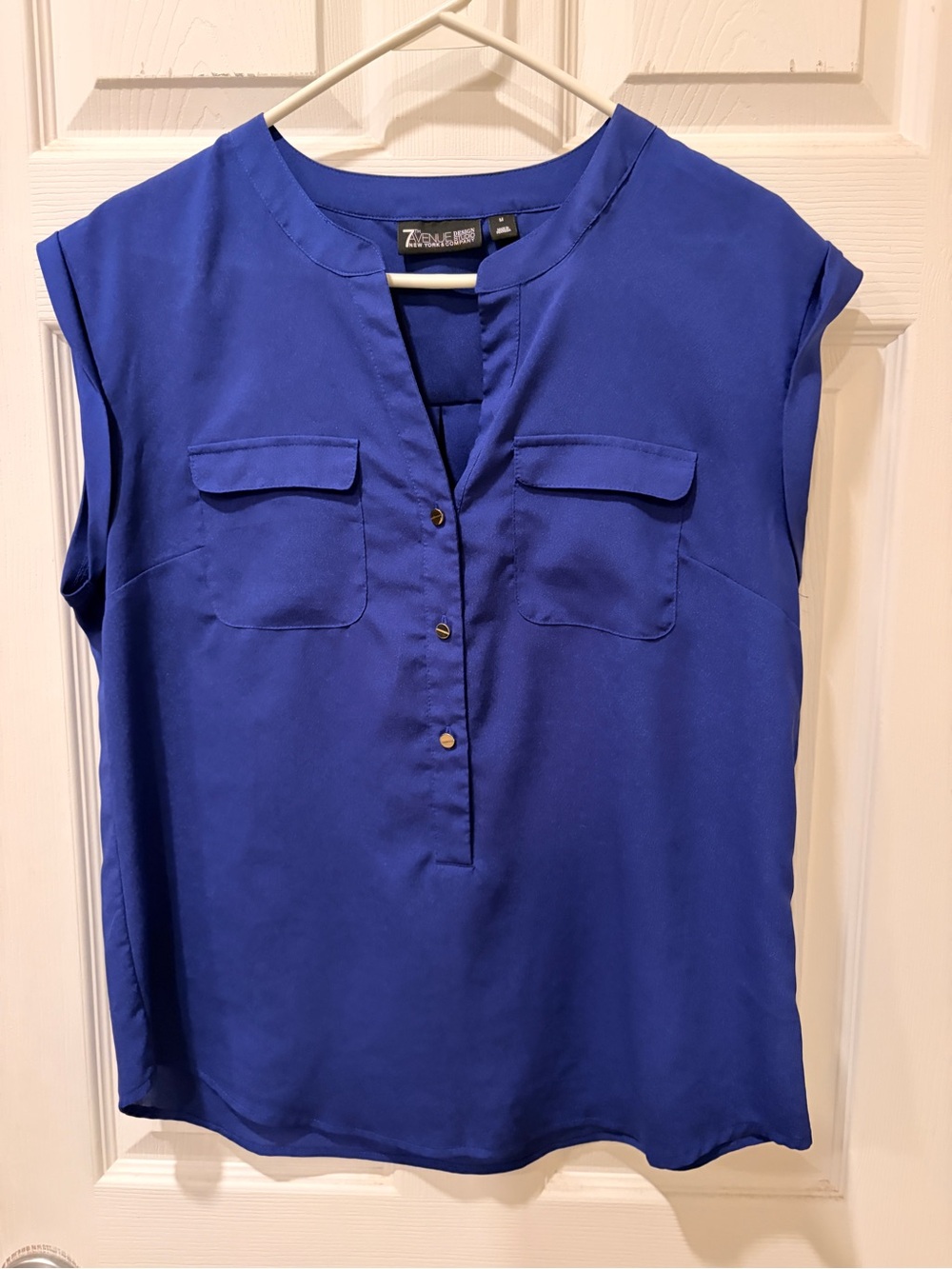 New York & Company Sleeveless Split-Neck Blouse in Royal Blue